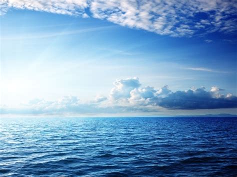Ассоциации с морем и небом
