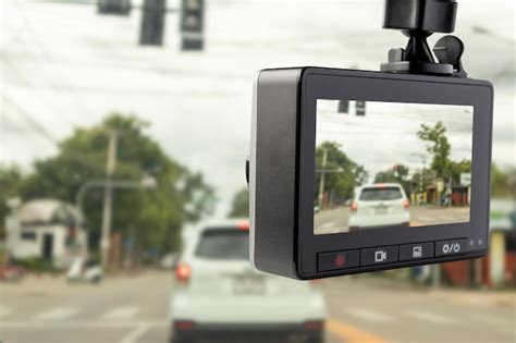 Влияние золотника на работу автомобильной камеры