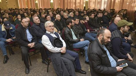 Внутренние противоречия народного фронта