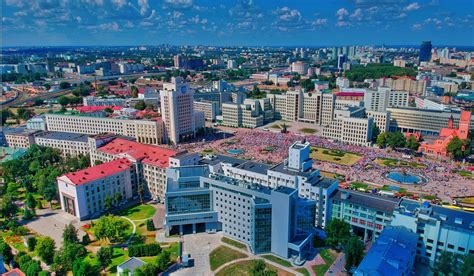 Как учитывается сезонное время в Минске и Москве