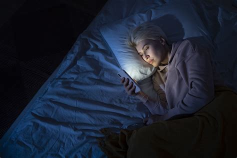 Научные исследования о способе сна девушек на животе
