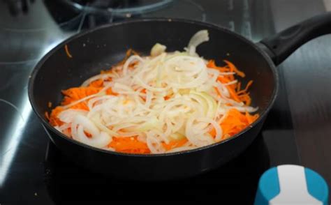 Пересечение вкуса лука и сала