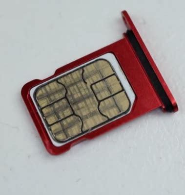 Попробуйте вставить SIM-карту в другой телефон: