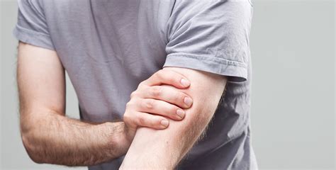 Почему мозжит левая рука и левая нога