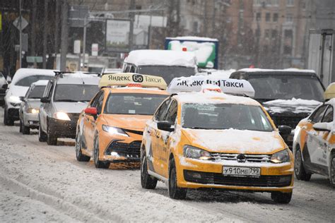 Почему таксисты ждут пассажиров в подъезде - преимущества и особенности