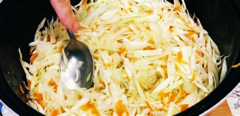 Причины кислого вкуса и запаха вареных овощей у тушеной капусты: