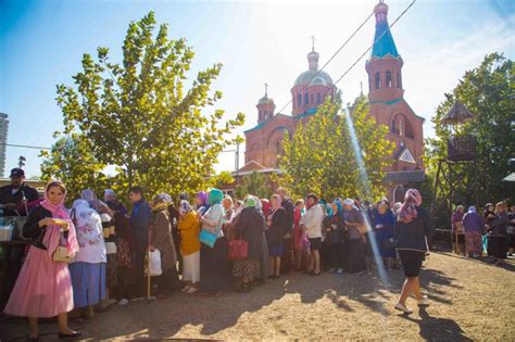 Социальное служение и помощь нуждающимся