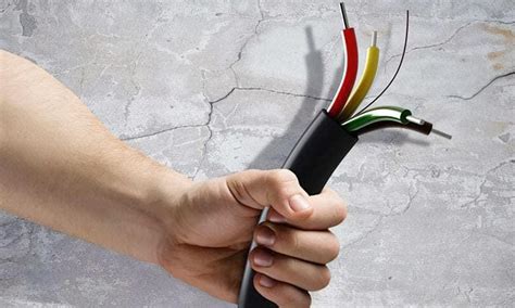 Способ 5: Проверьте кабели и подключения