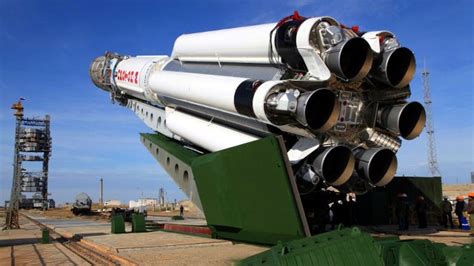 Физические принципы вертикального полета ракеты