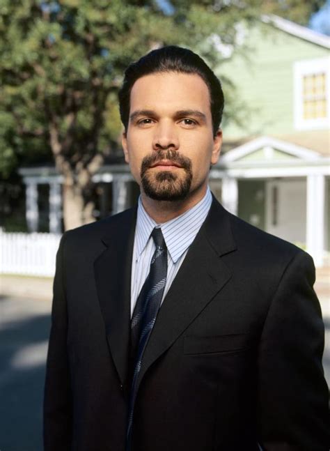 Carlos Solis: почему актер был заменен в сериале "Отчаянные домохозяйки"